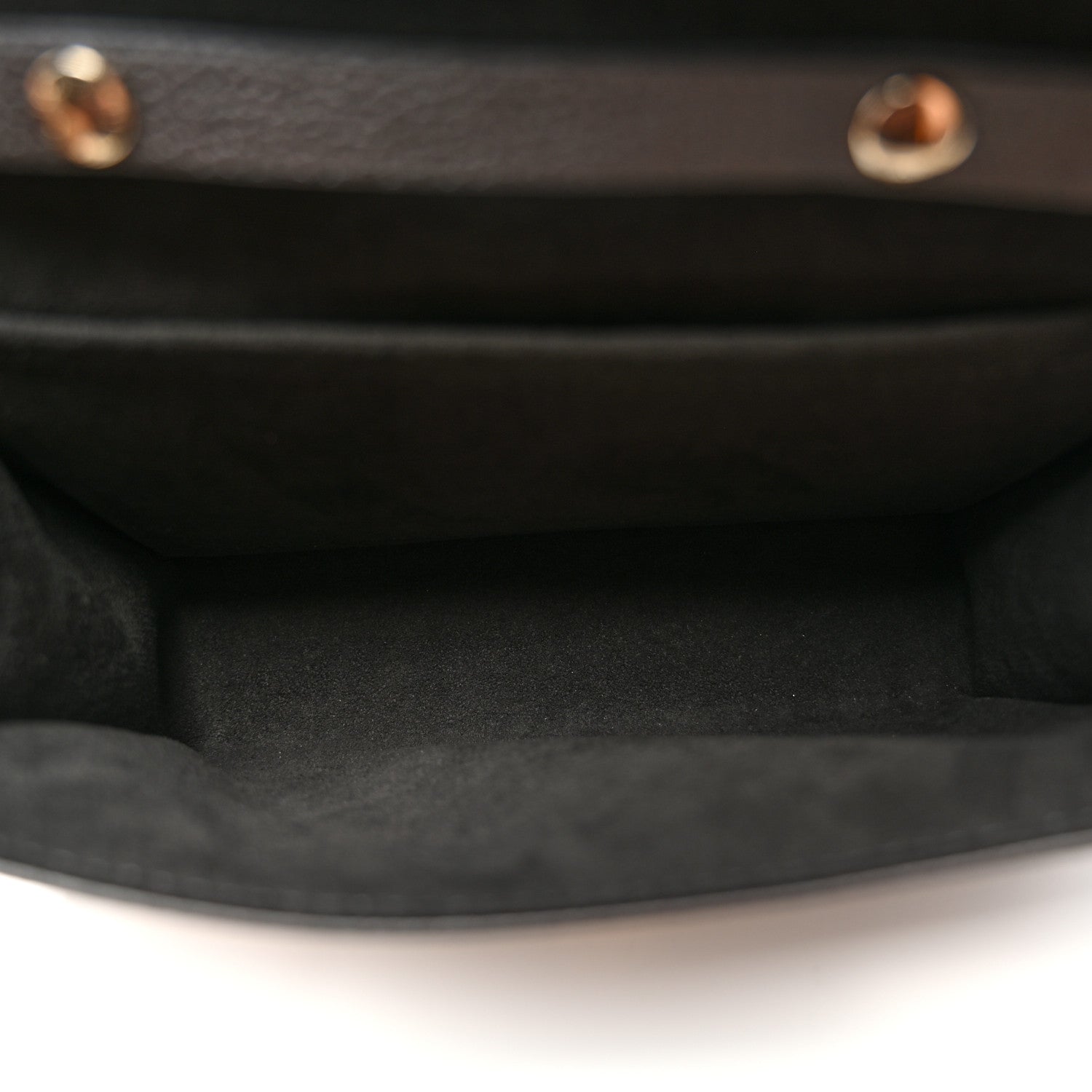 Epi Pochette Louise NM Gunmetal