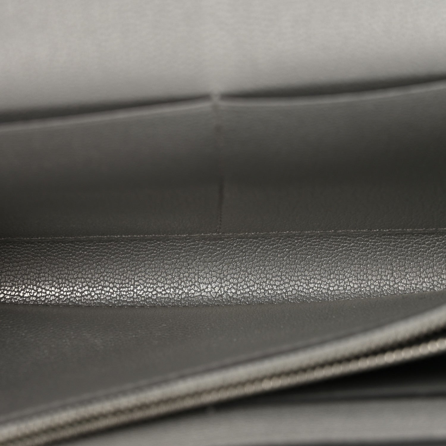 Metallic Chevre Chamkilight Kelly Wallet To Go Argent