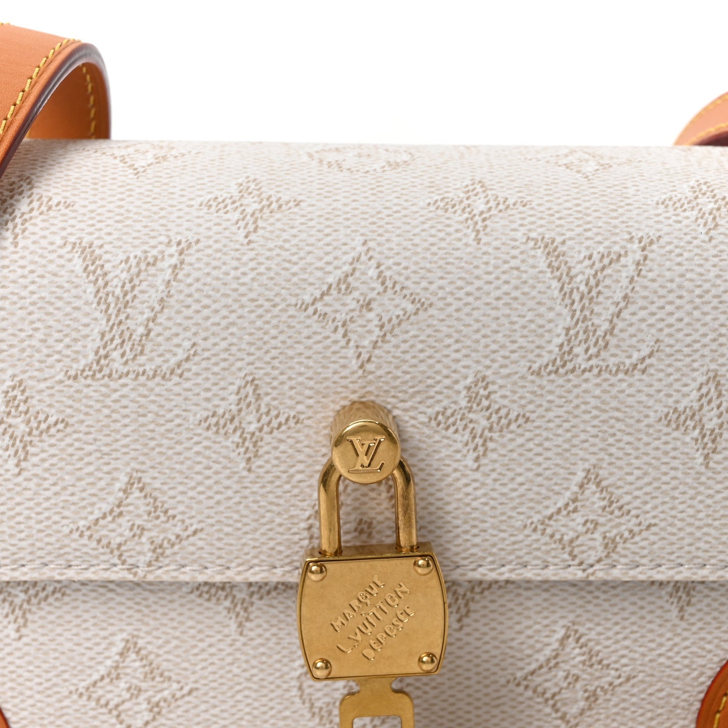 Heritage Monogram Steamer Wearable Wallet Off White