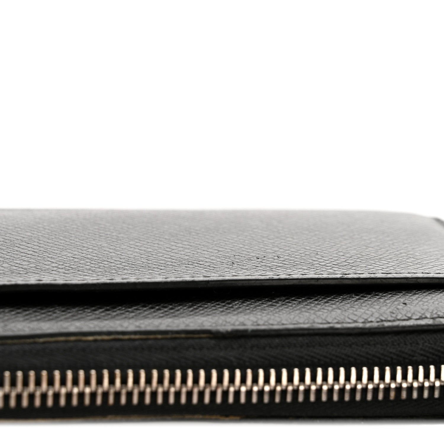 Taiga Dragonne Zippy Wallet Black