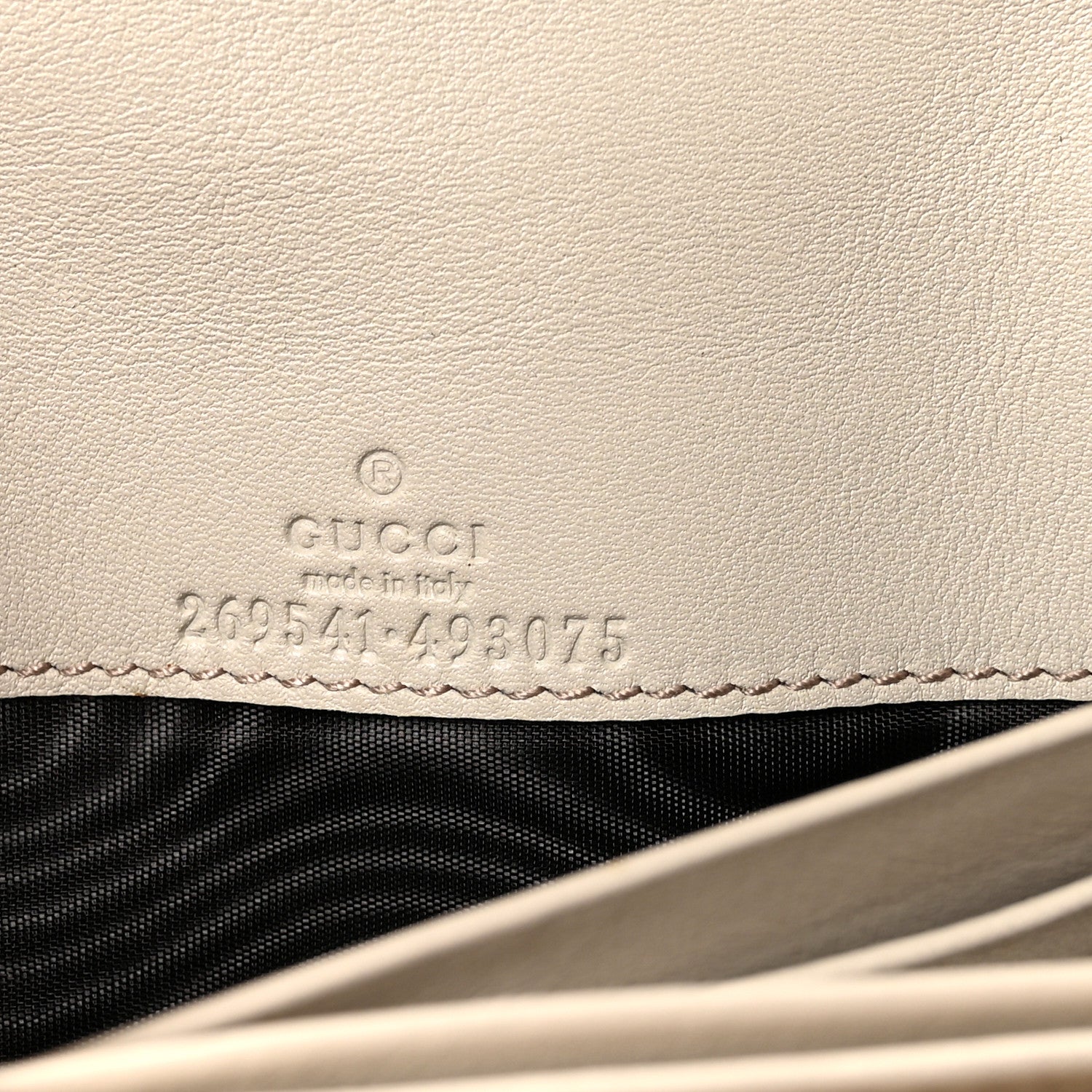 Guccissima Signature Dice Chain Wallet Off White