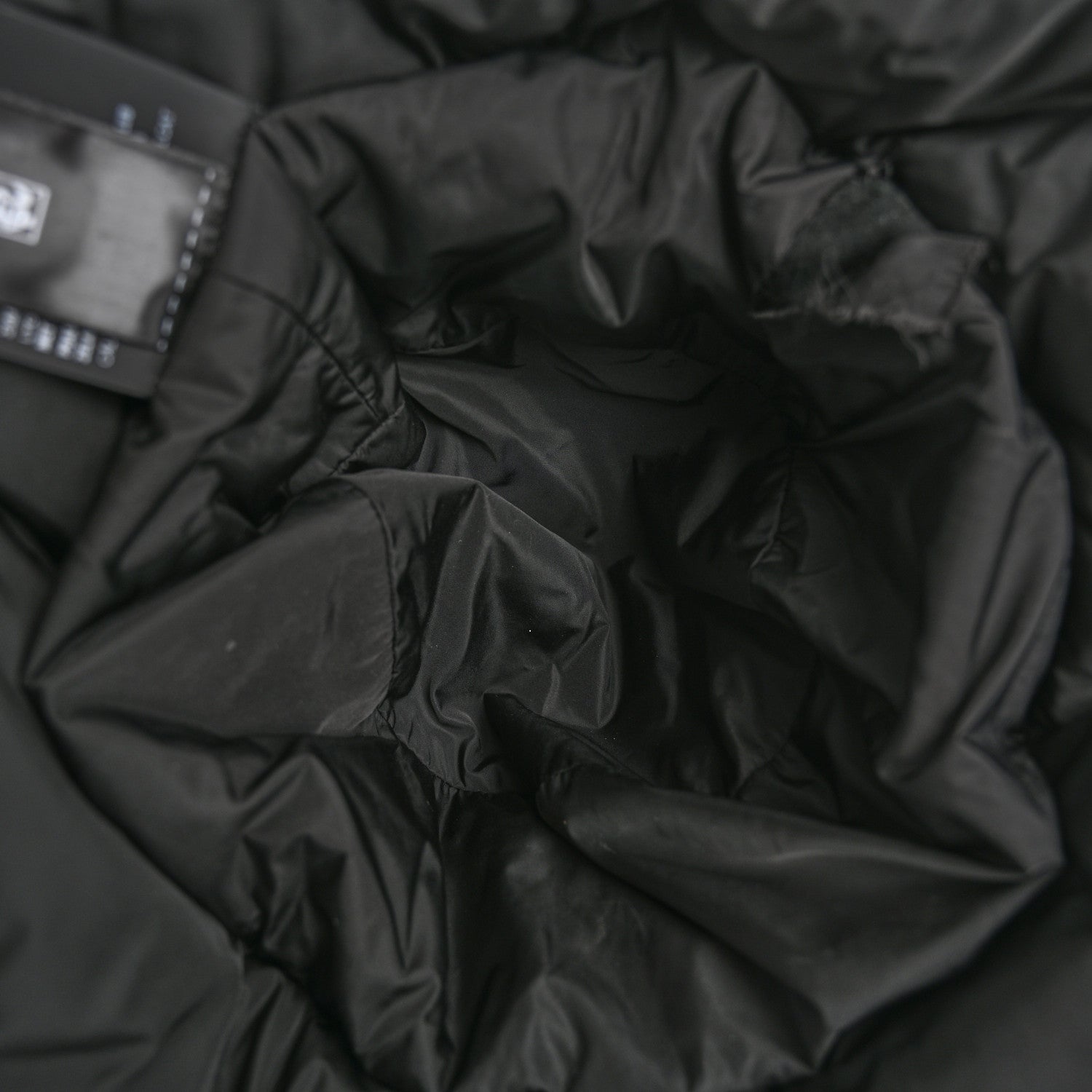 Nylon Triangle Quilted Padded Bucket Hat M Black