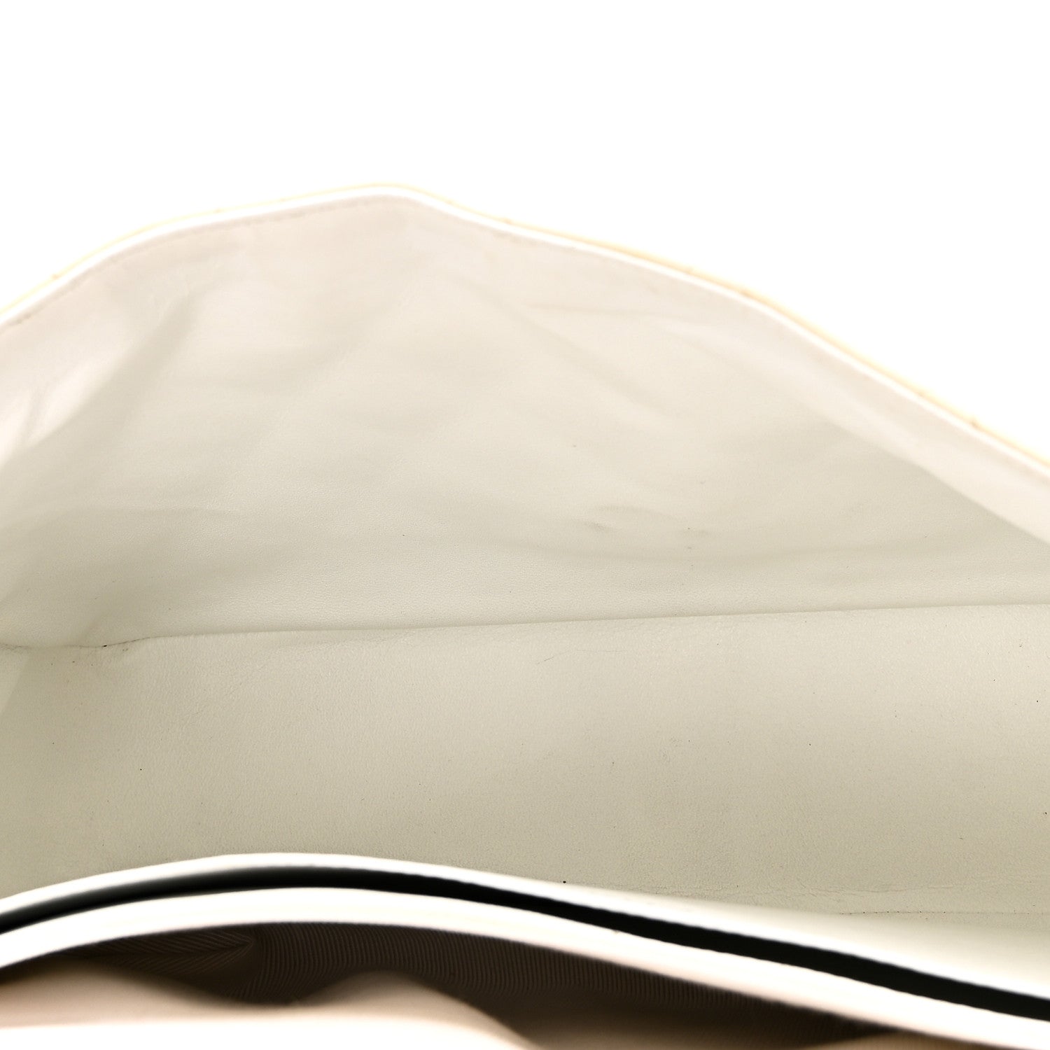 Distressed Patent Jumbo Single Flap White