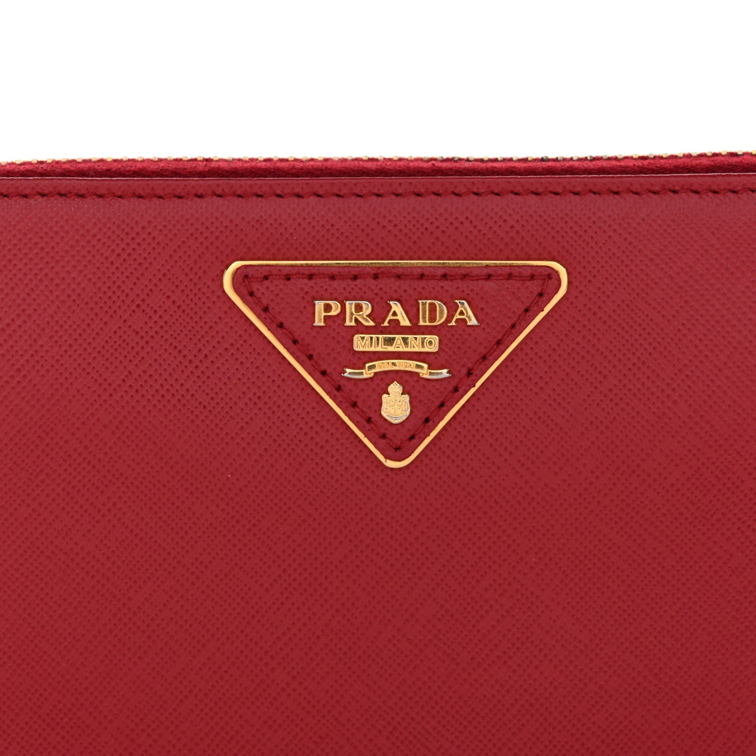 Saffiano Triangle Zip Around Wallet Fuoco