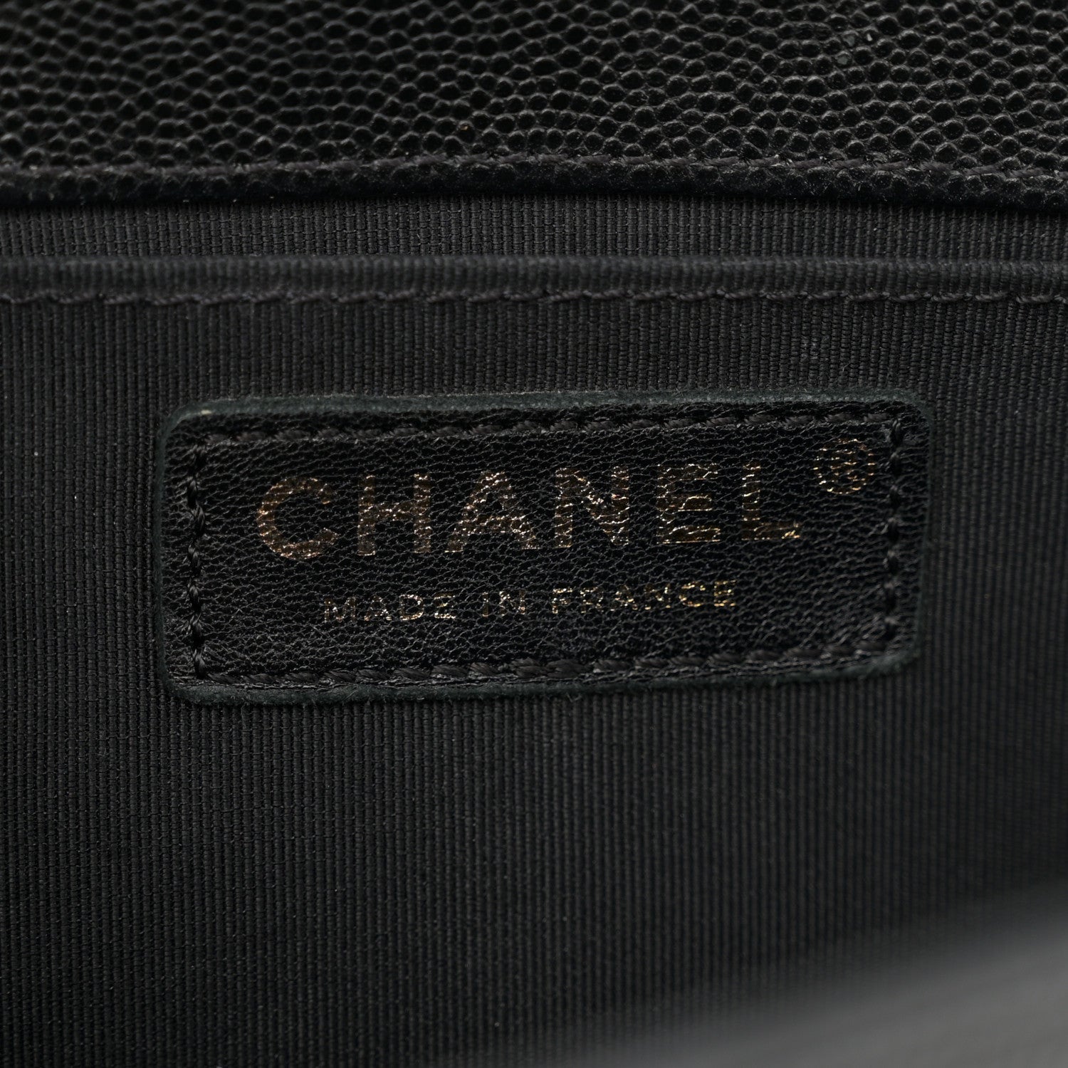Caviar Quilted Medium Boy Flap Black