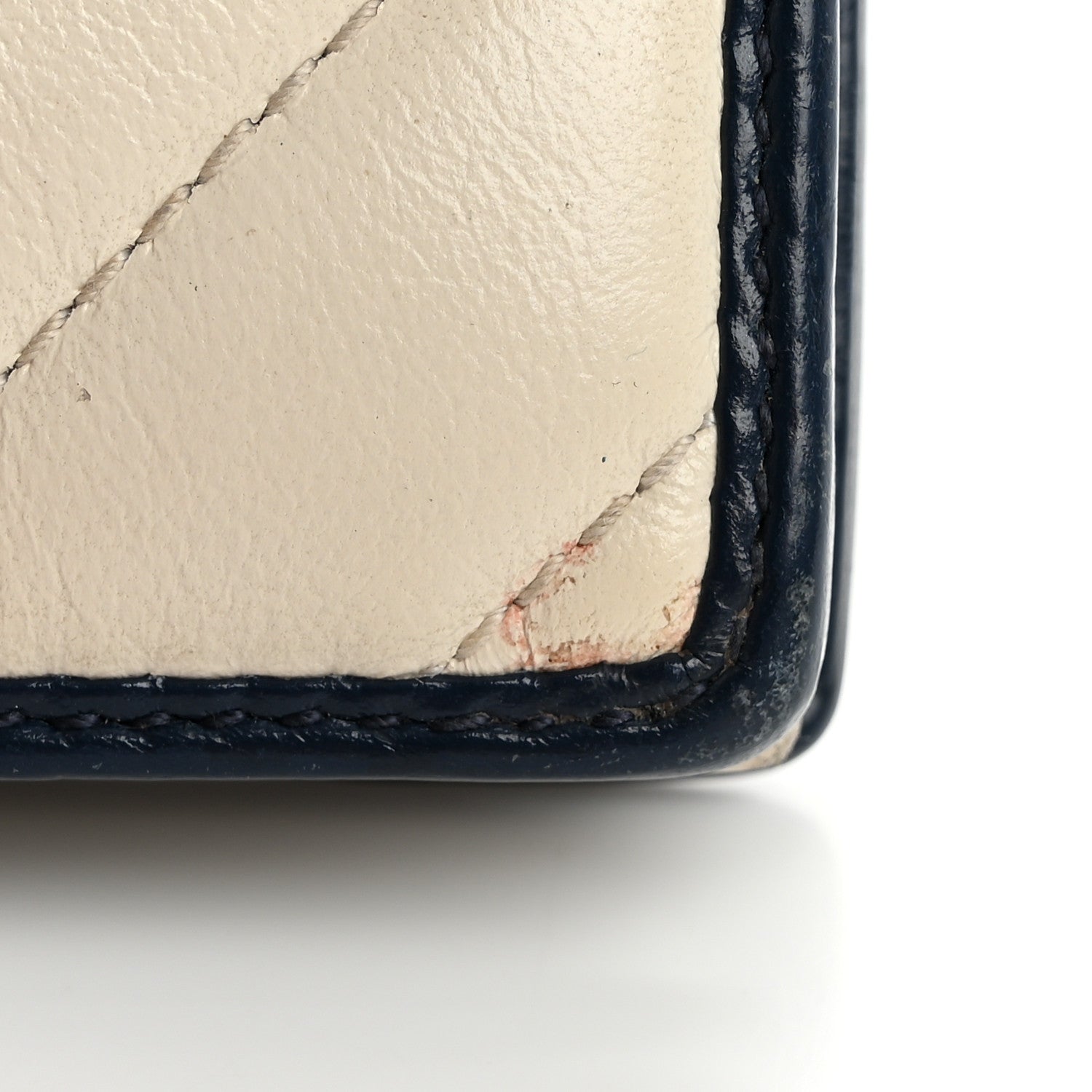Vintage Effect Calfskin Matelasse Diagonal Torchon GG Marmont Card Case Wallet Mystic White Blue Agata