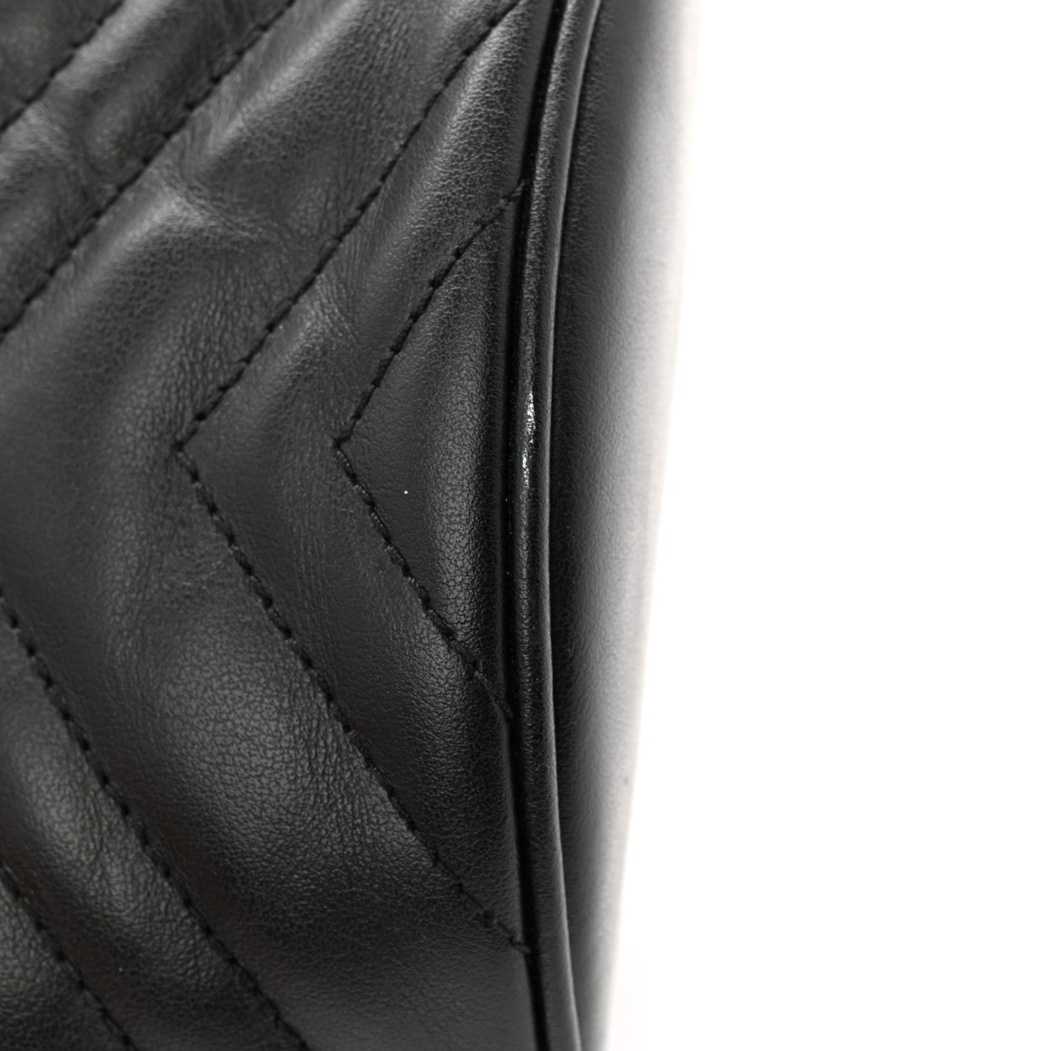 Calfskin Matelasse Mini GG Marmont 2.0 Bucket Bag Black