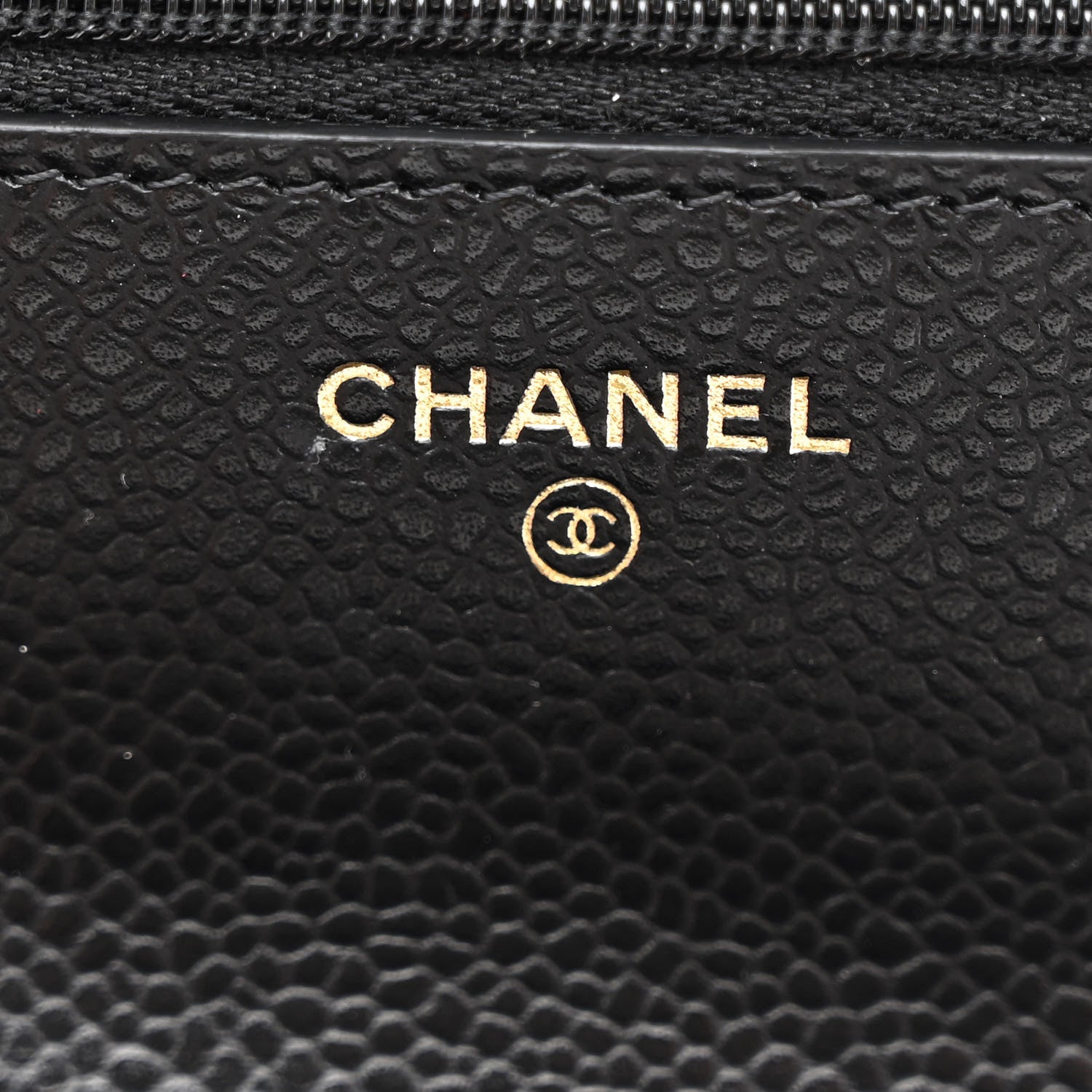 Caviar Quilted CC Turnlock Wallet On Chain WOC Black