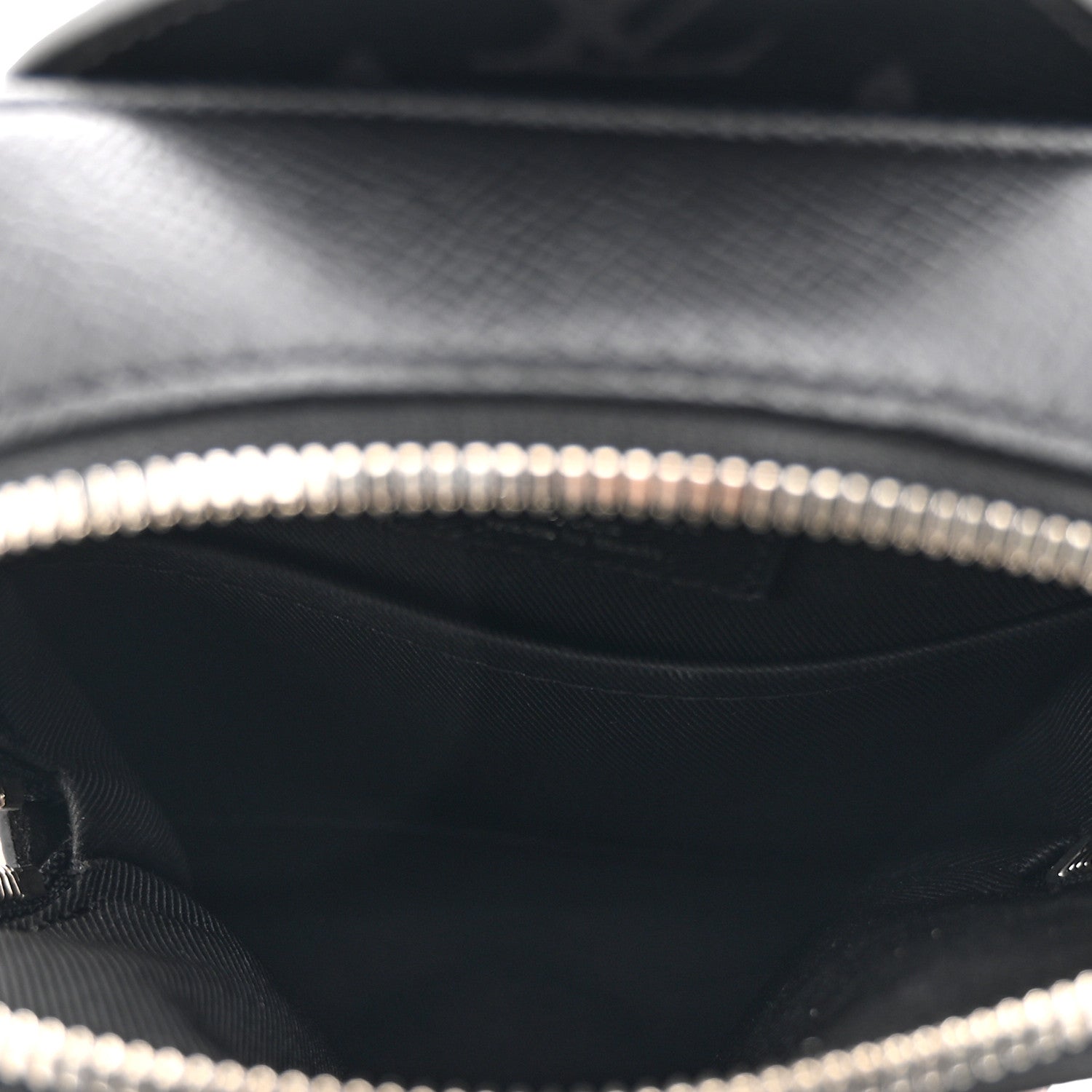Taigarama Outdoor Slingbag Black