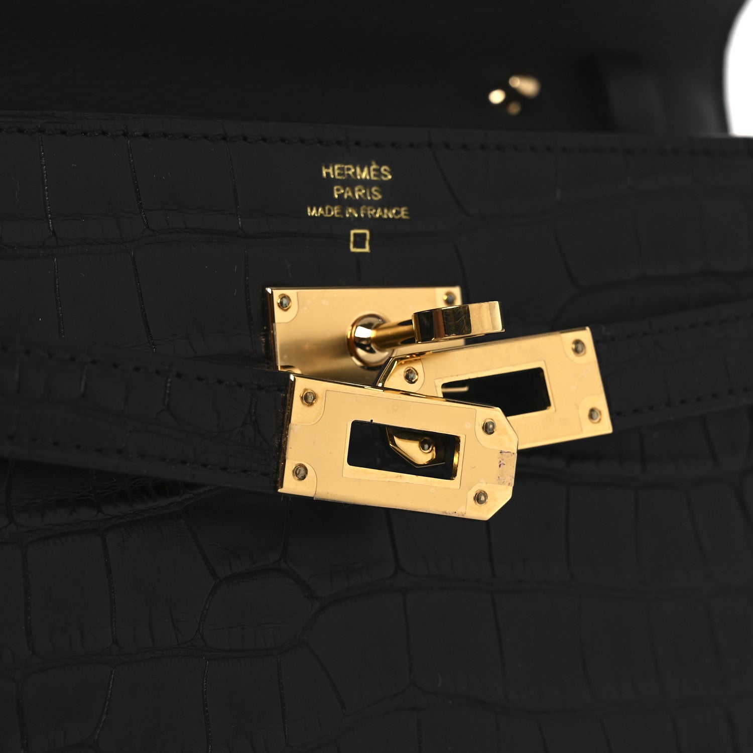 Matte Alligator Kelly Wallet To Go Black