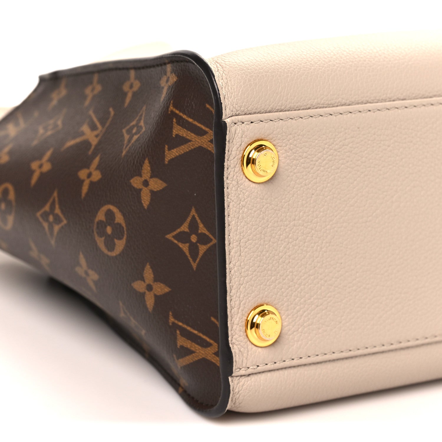 Calfskin Monogram On My Side MM Greige