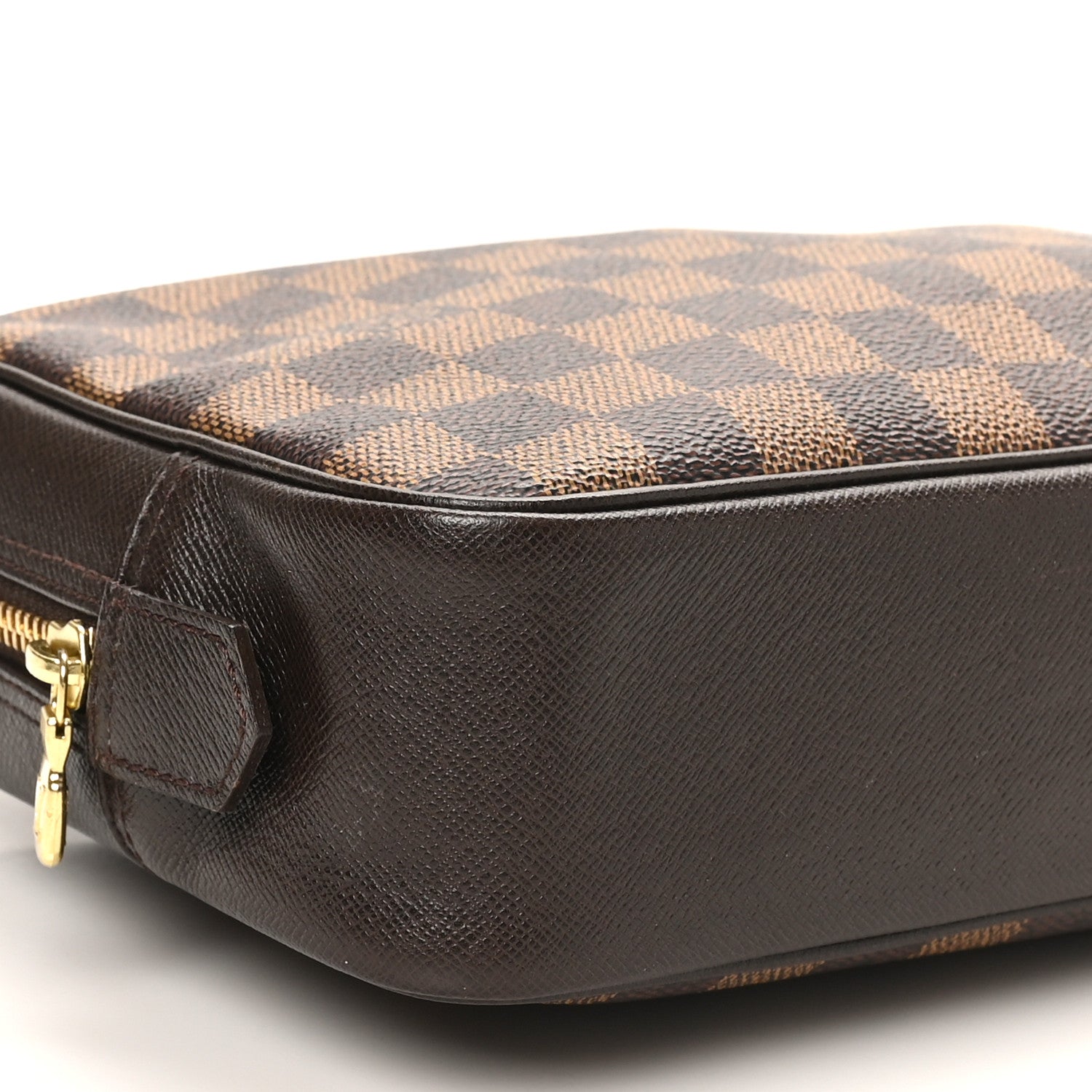 Damier Ebene Trousse Toilette 28