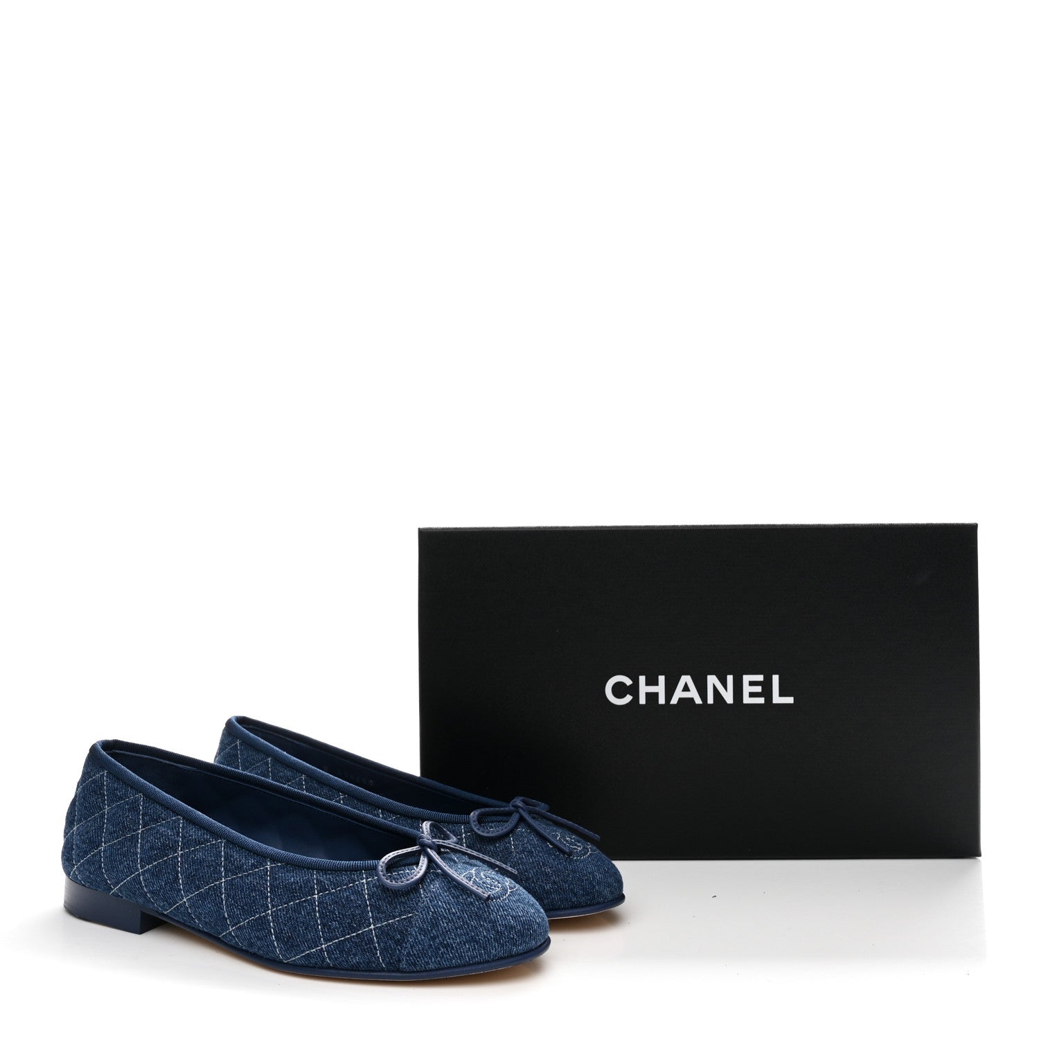 Washed Denim Quilted Cap Toe CC Ballerina Flats 36.5 Blue