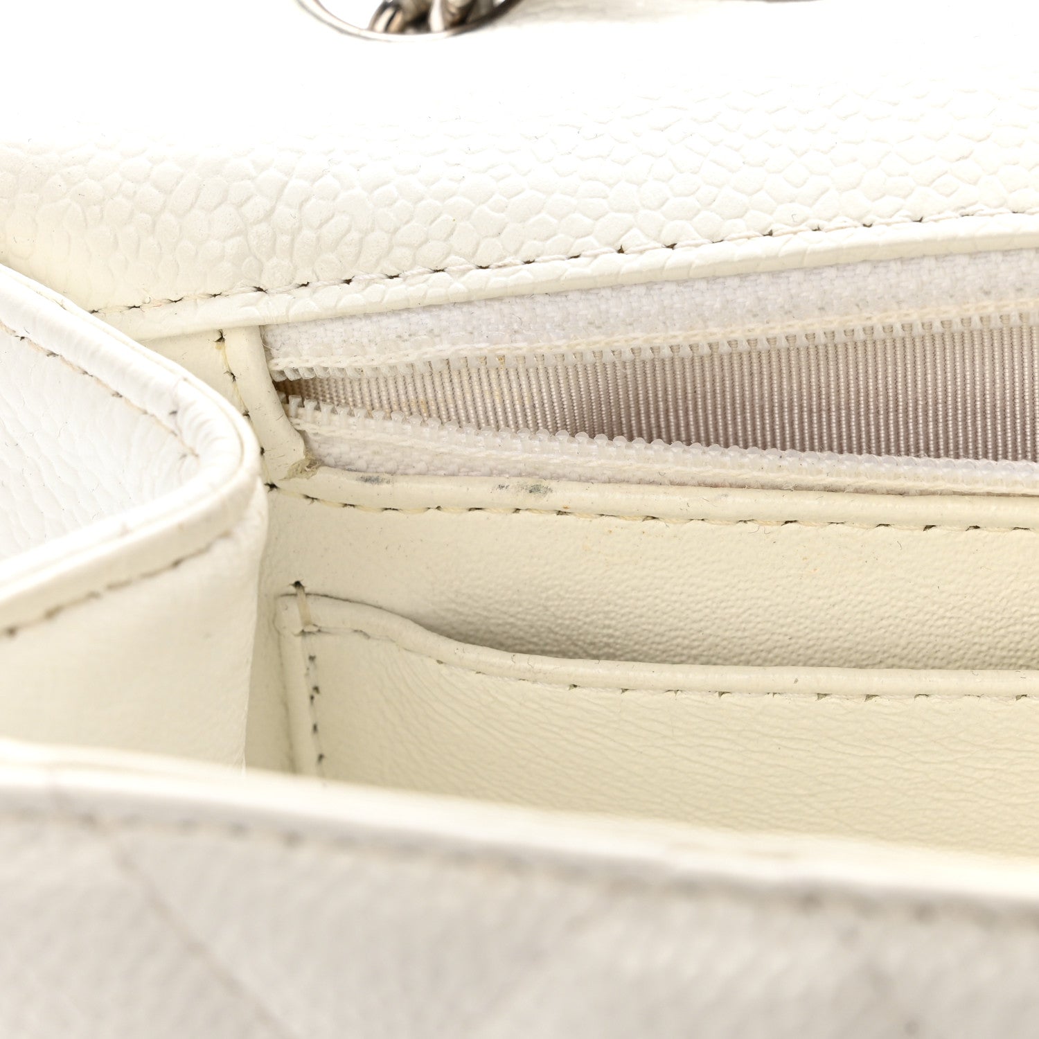 Caviar Quilted Jumbo Single Flap White
