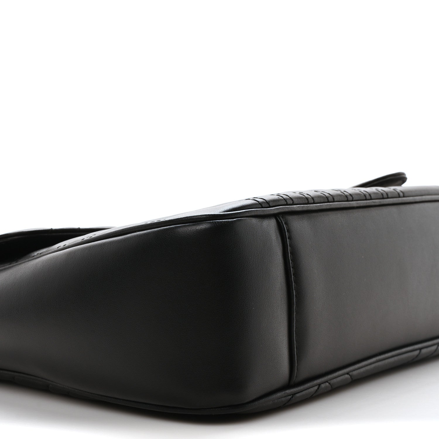 Calfskin Matelasse Large Horizontal GG Marmont Shoulder Bag Black