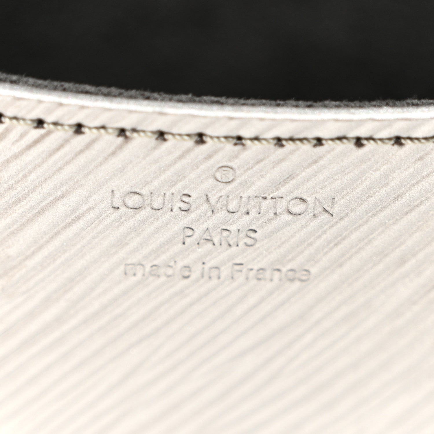 Epi Pochette Louise NM Gunmetal