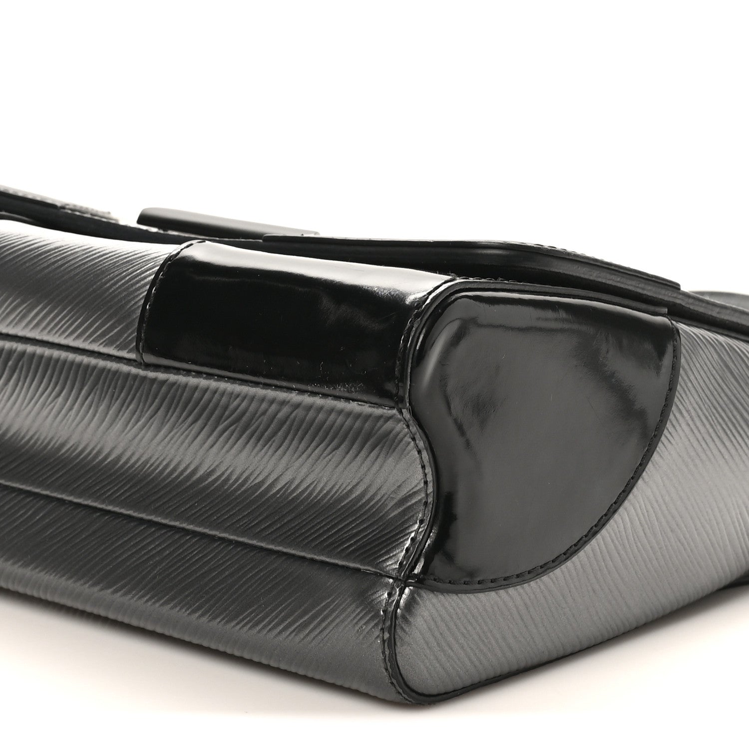 Epi Patent Twist Shoulder Bag MM Anthracite Nacre