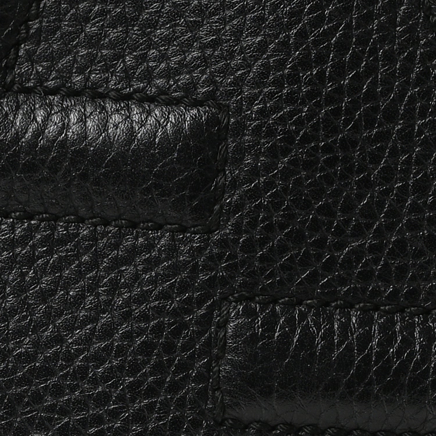 Pebbled Calfskin Medium Soho Chain Shoulder Bag Black