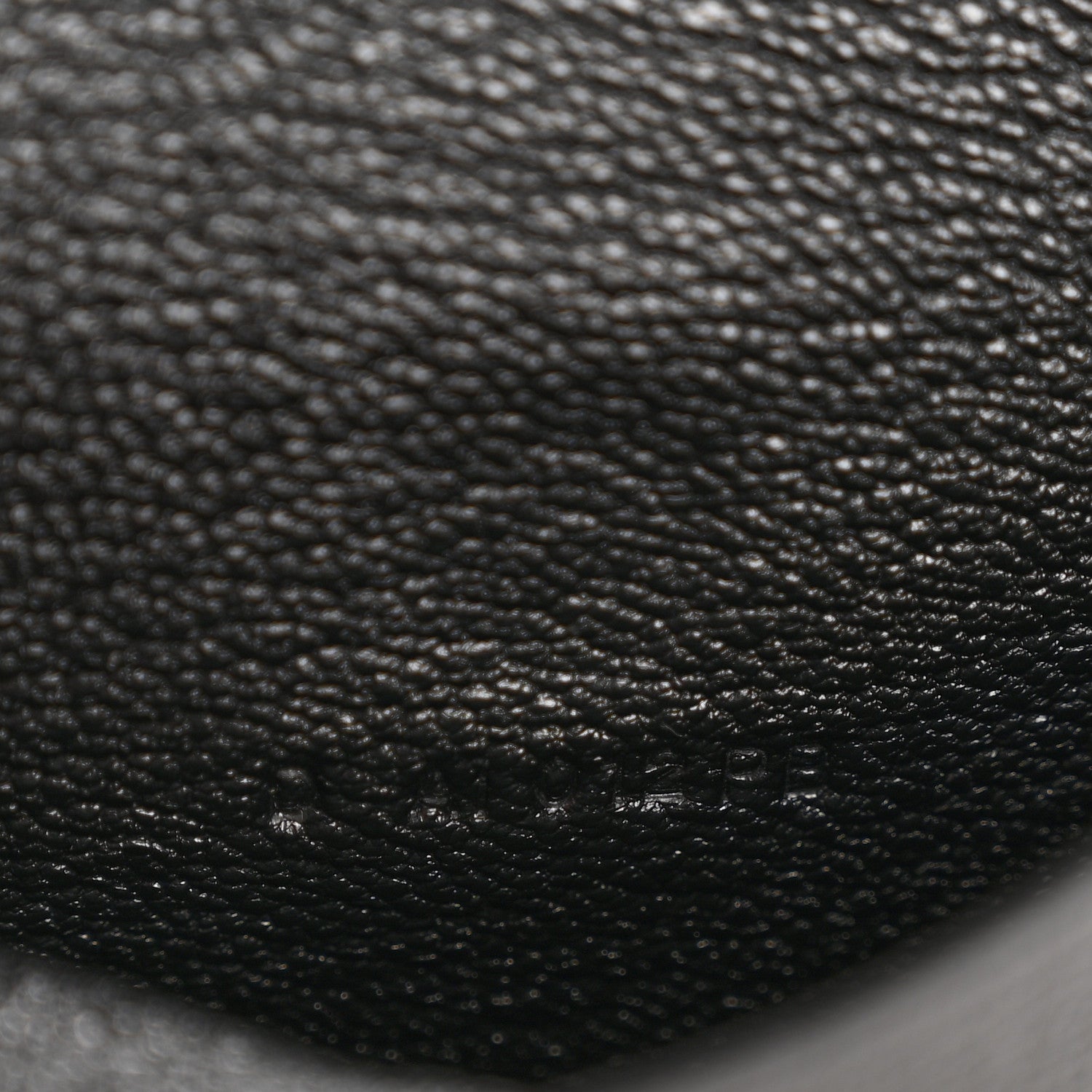 Chevre Mysore Mini Bearn Wallet Black