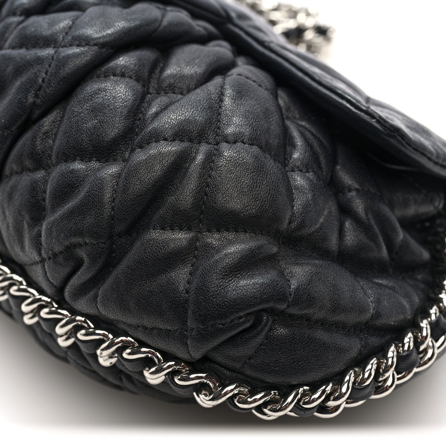Washed Lambskin Quilted Medium Chain Around Messenger Black