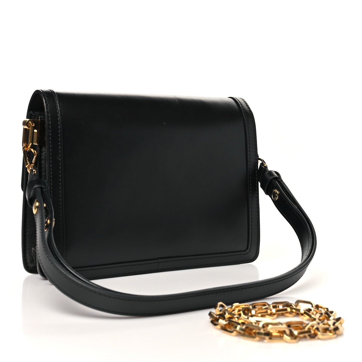 Smooth Calfskin Dauphine MM Black