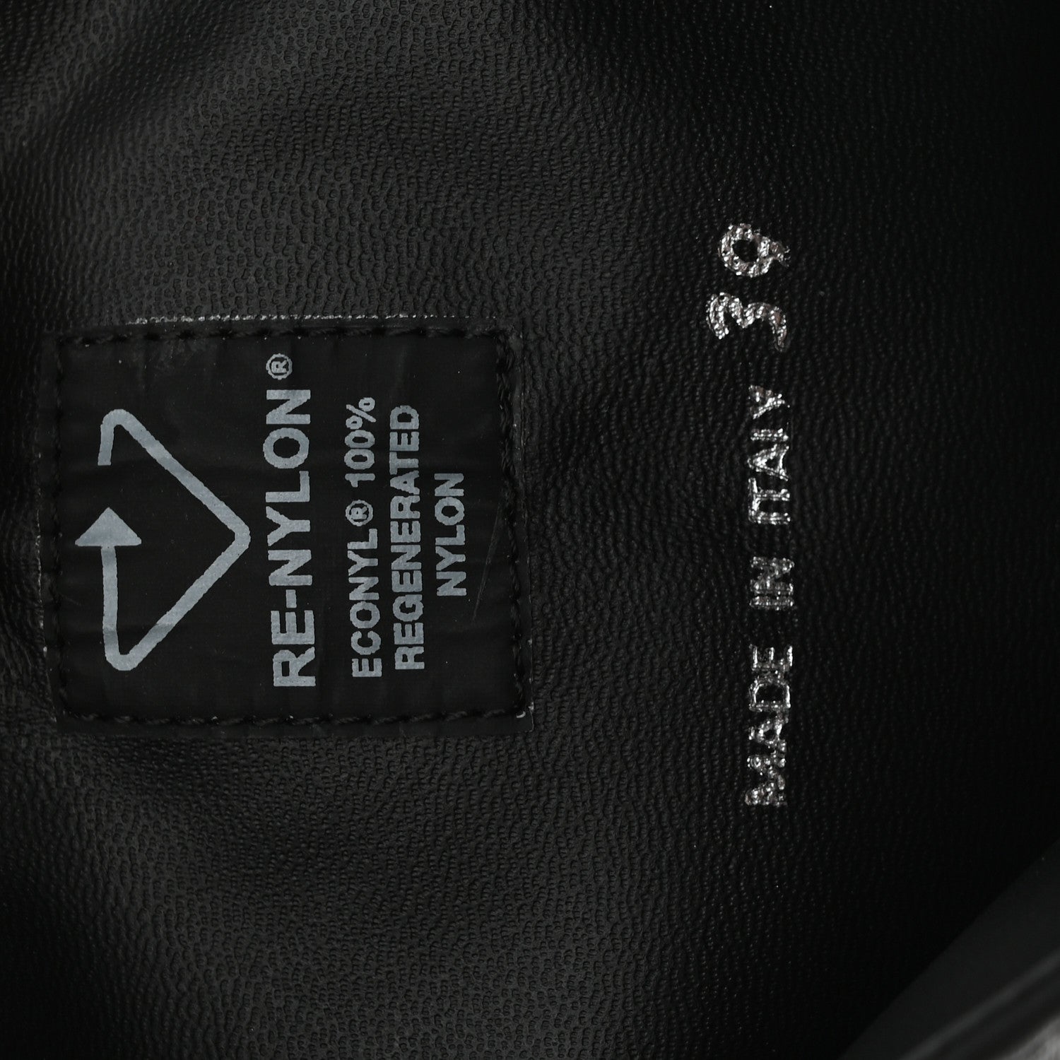 Spazzolato Rois Re-Nylon Metal Triangle Logo Monolith Pouch Pocket 55mm Tall Boots 39 Black