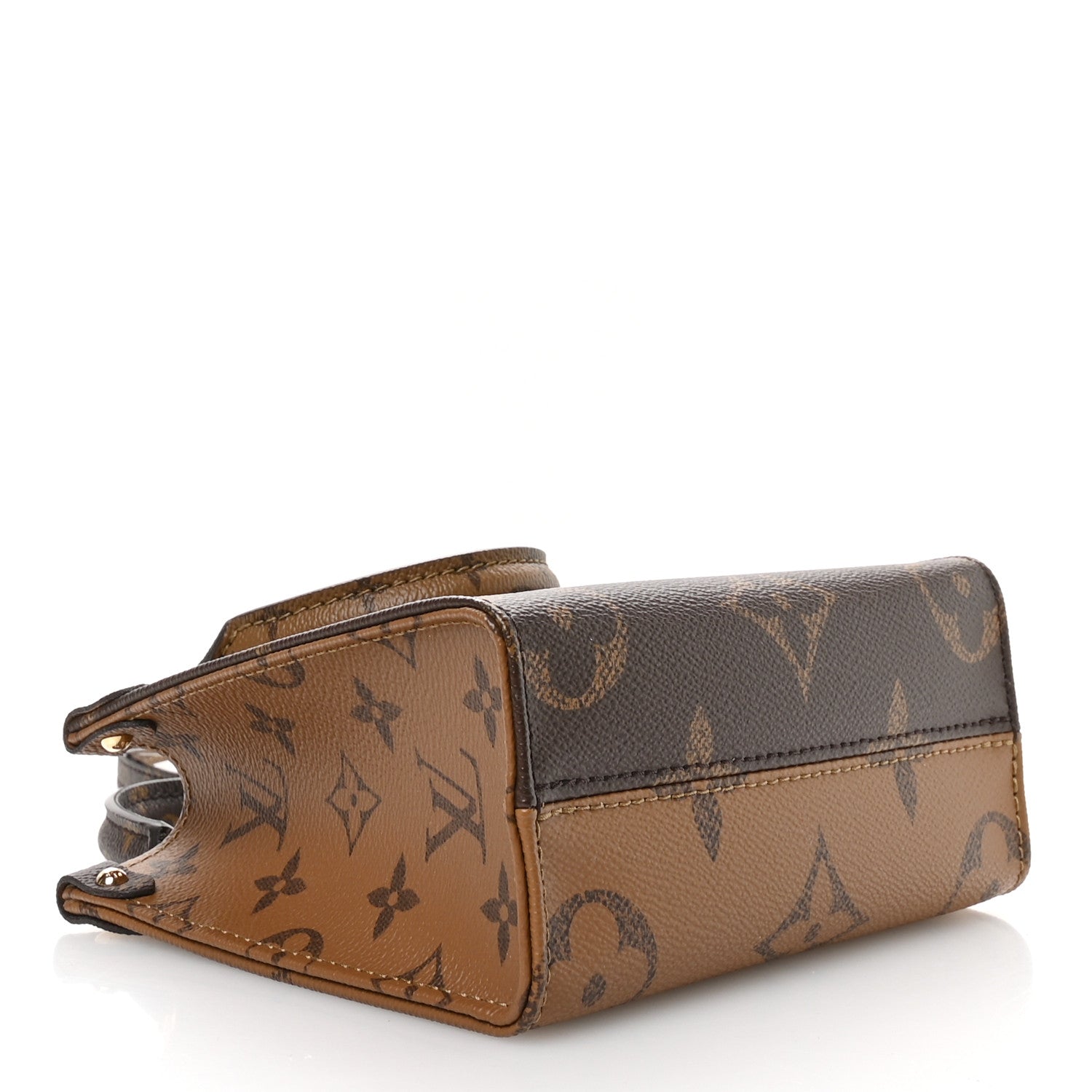 Reverse Monogram Giant Onthego BB