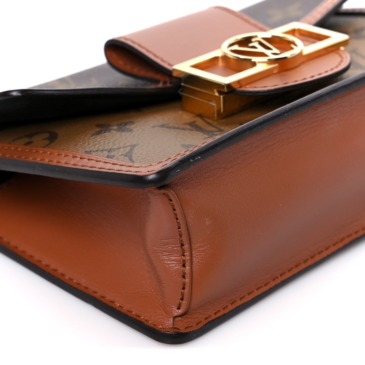 Reverse Monogram Dauphine Chain Wallet
