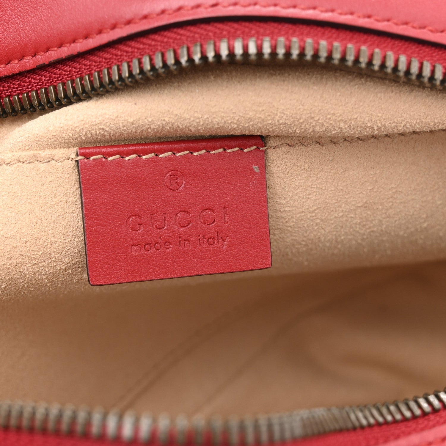 Calfskin Matelasse Small GG Marmont Chain Shoulder Bag Hibiscus Red