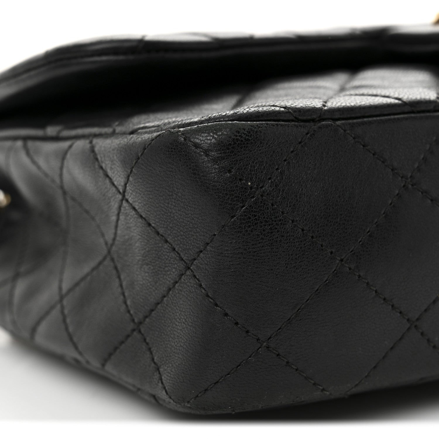 Lambskin Quilted Medium Westminster Pearl Flap Black