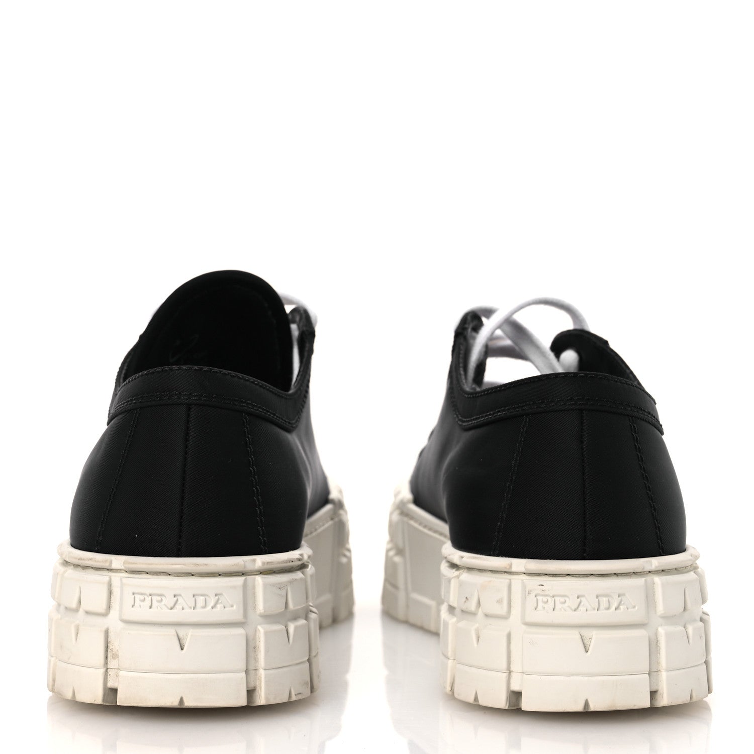 Re-Nylon Gabardine Triangle Logo Double Wheel 50mm Sneakers 41.5 Black