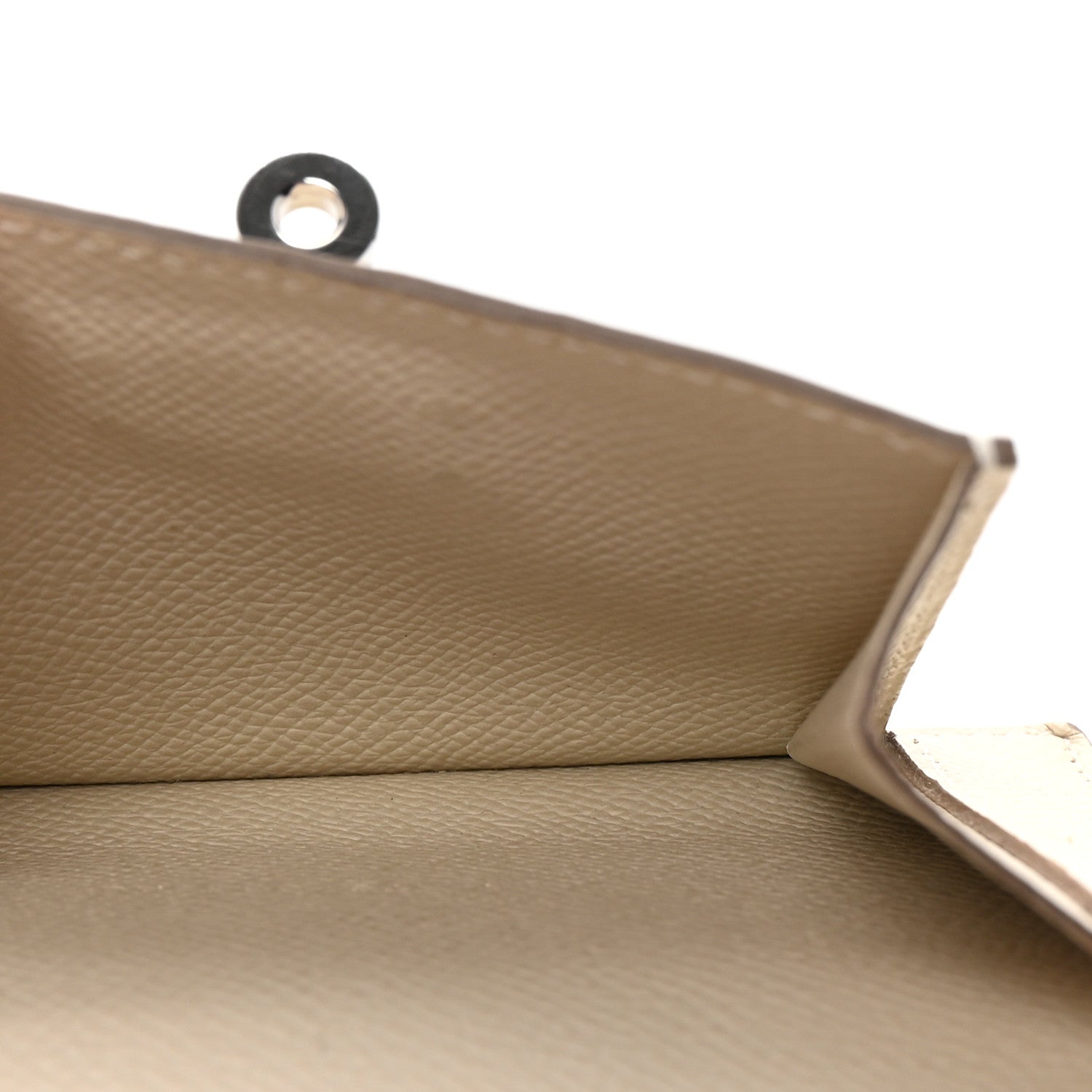 Epsom Kelly Pocket Compact Wallet Craie