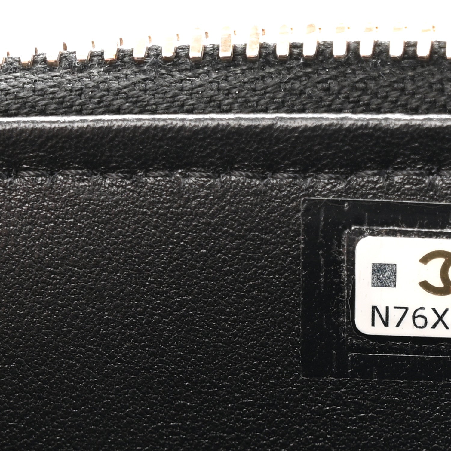Lambskin Quilted Small Pillow Crush Vanity Case With Chain Black