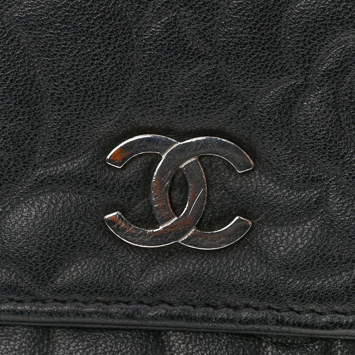 Lambskin Camellia Embossed Wallet On Chain WOC Black