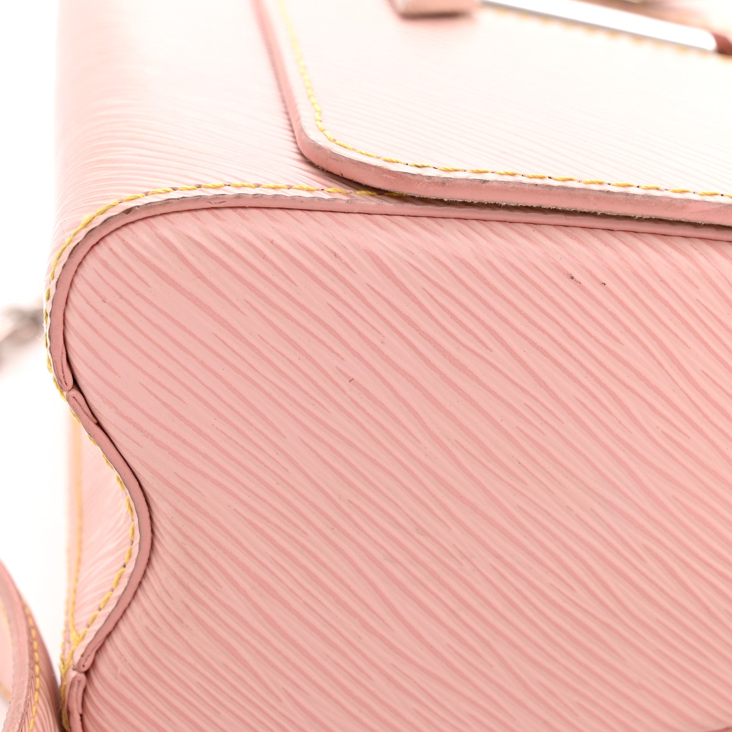 Epi Twist Shoulder Bag MM Rose Ballerine