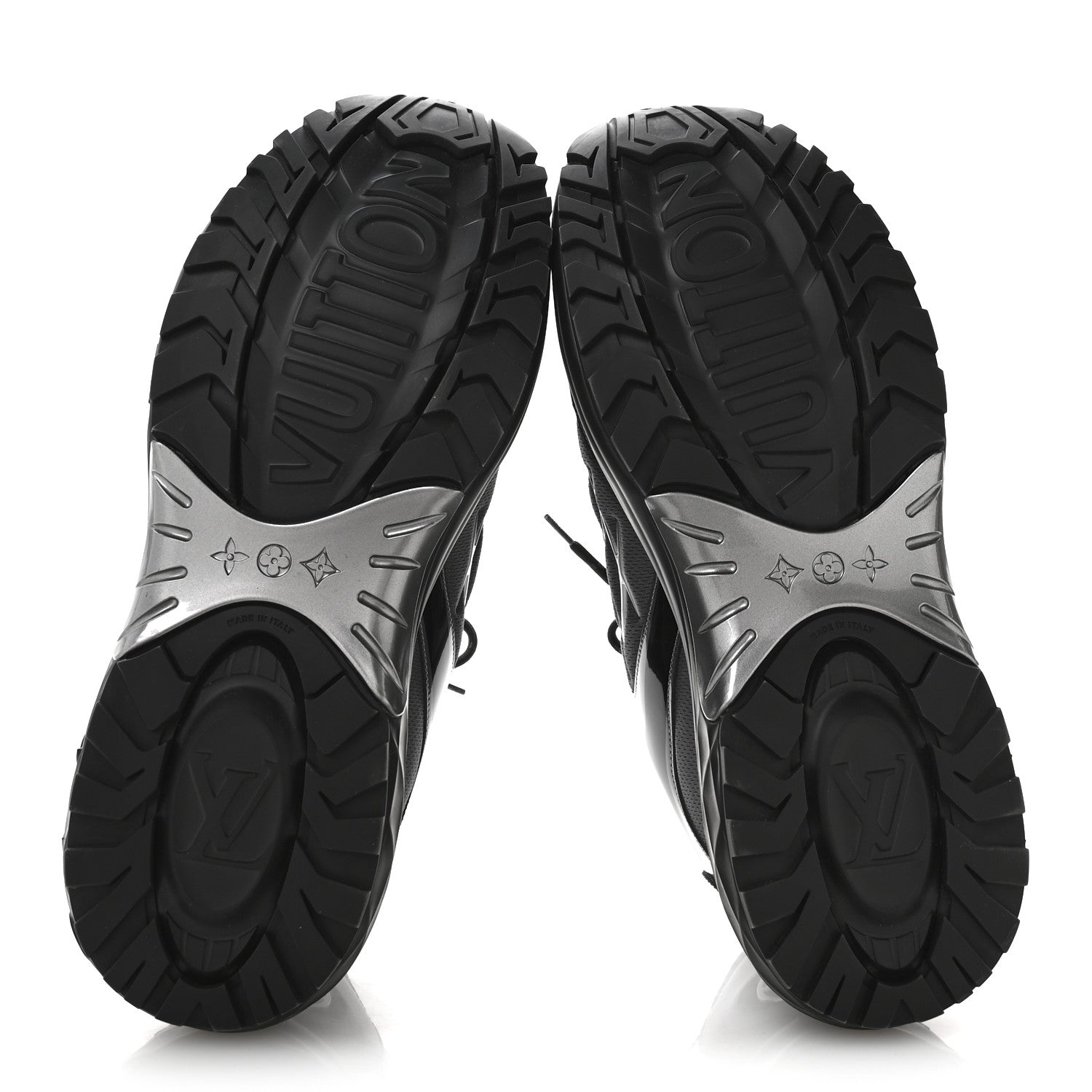 Monogram Discovery Lace Up Sneakers 9.5 Black Silver