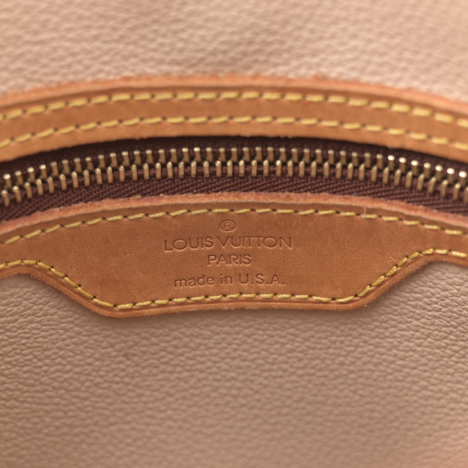 Monogram Petit Bucket 23