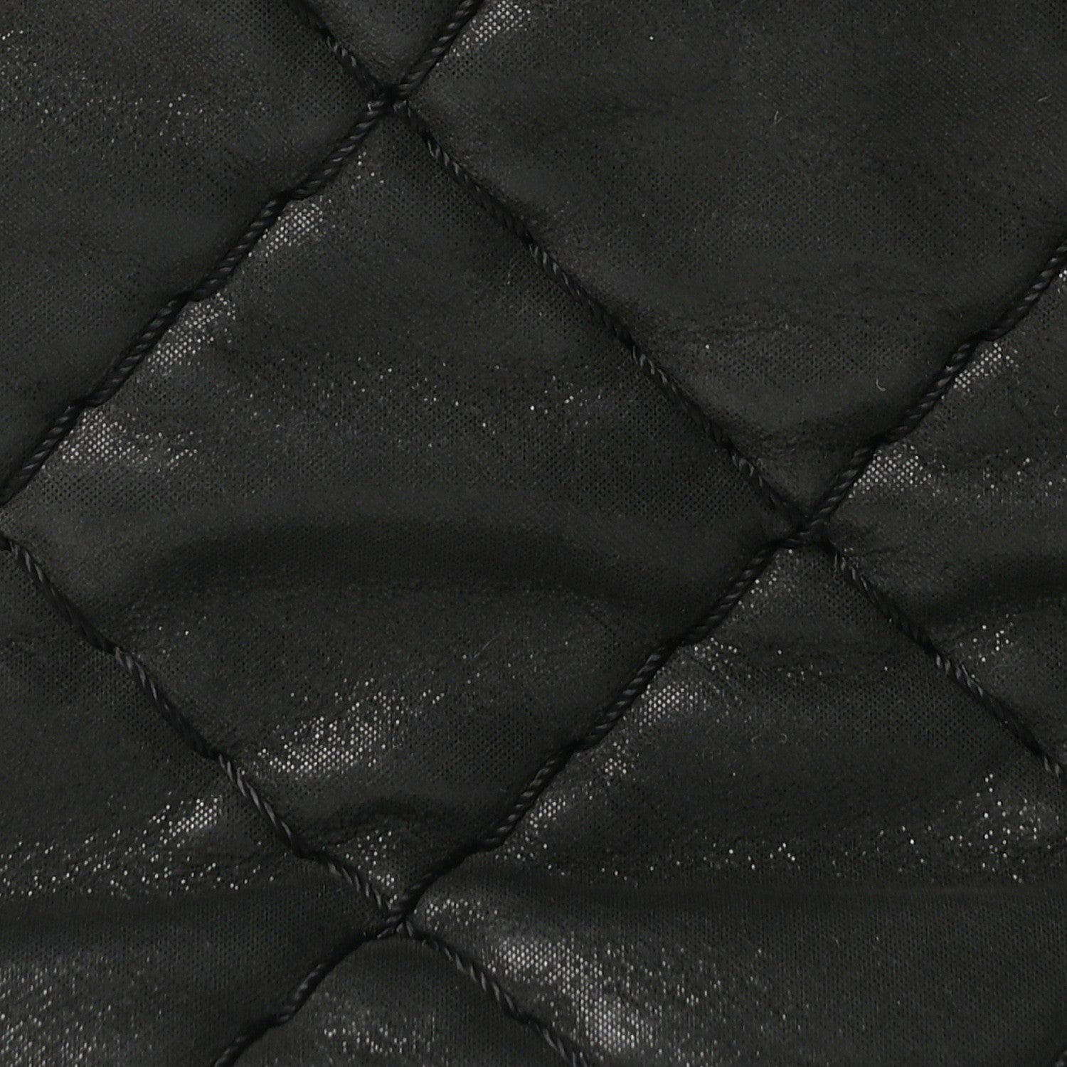 Iridescent Calfskin Quilted Relax CC Camera Case Black