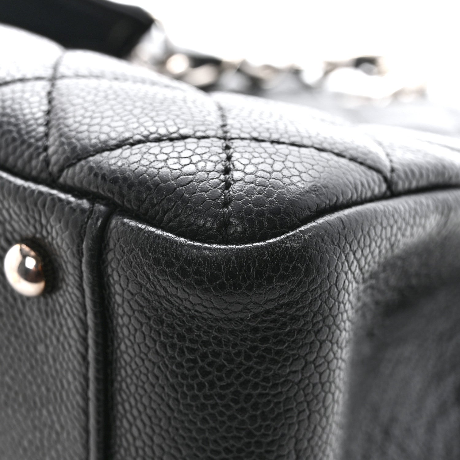 Caviar Quilted XL Grand Shopping Tote GST Black