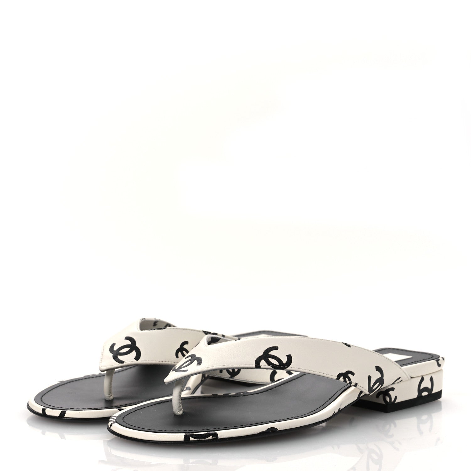 Lambskin Printed CC Thong Sandals 37 White Black