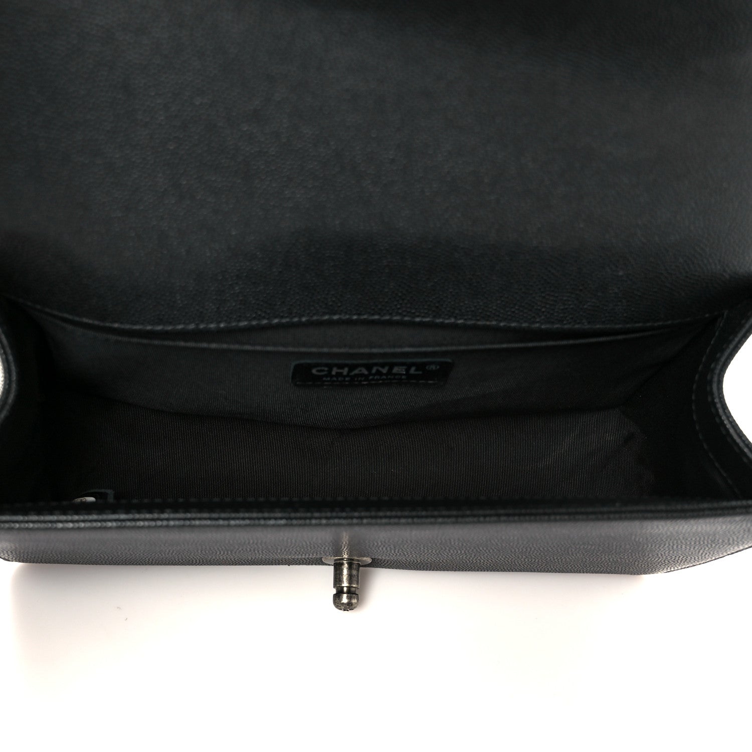 Caviar Quilted Medium Boy Flap Black