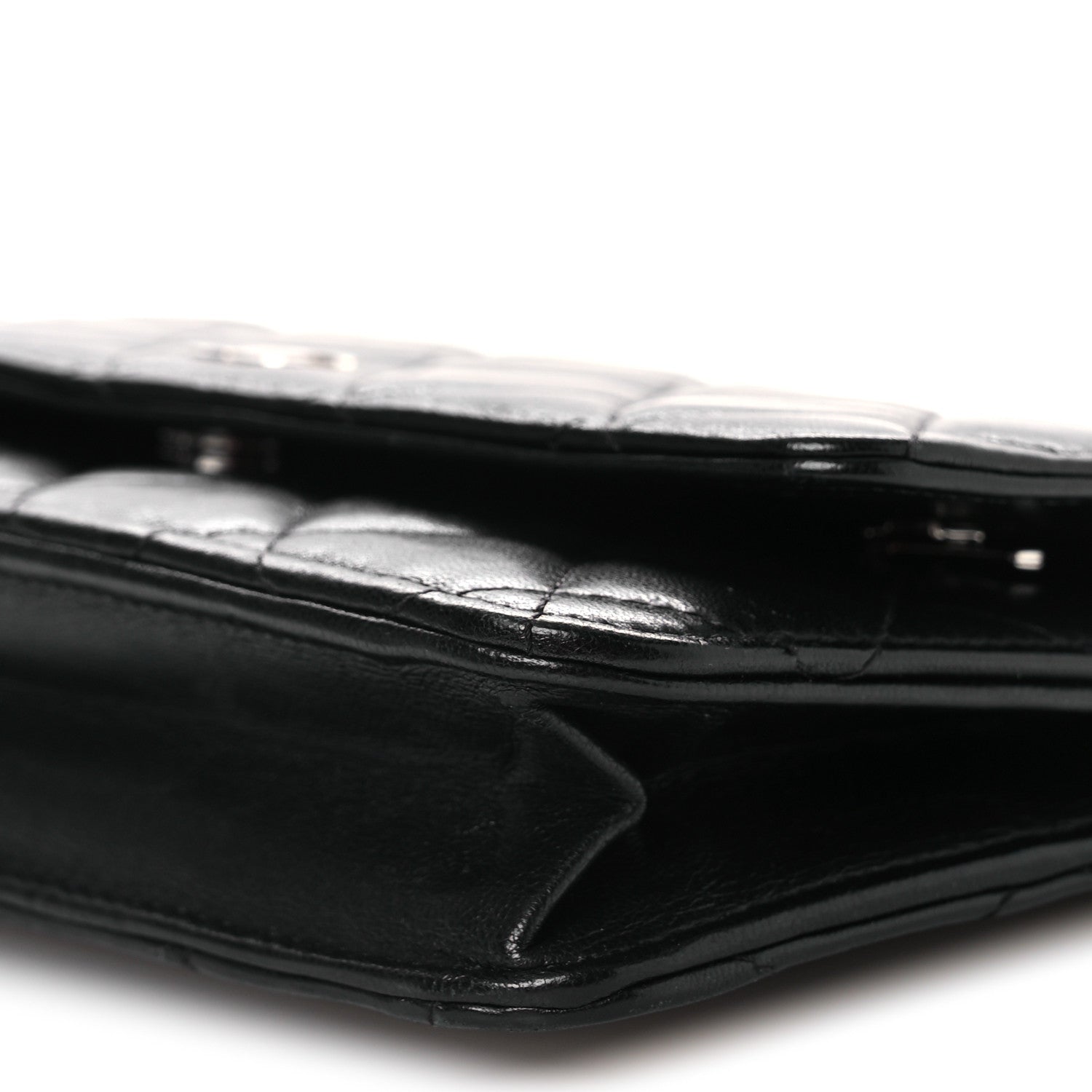 Lambskin Quilted Wallet On Chain WOC Black