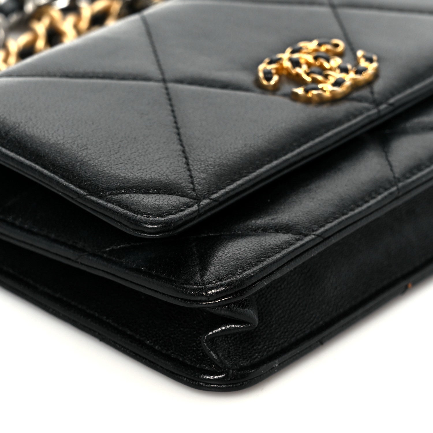 Goatskin Quilted Chanel 19 Wallet On Chain WOC Black