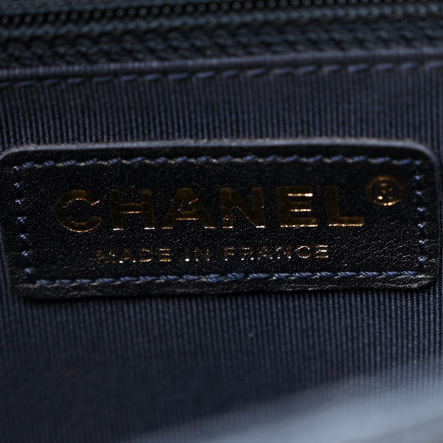 Caviar Quilted New Medium Boy Flap Navy