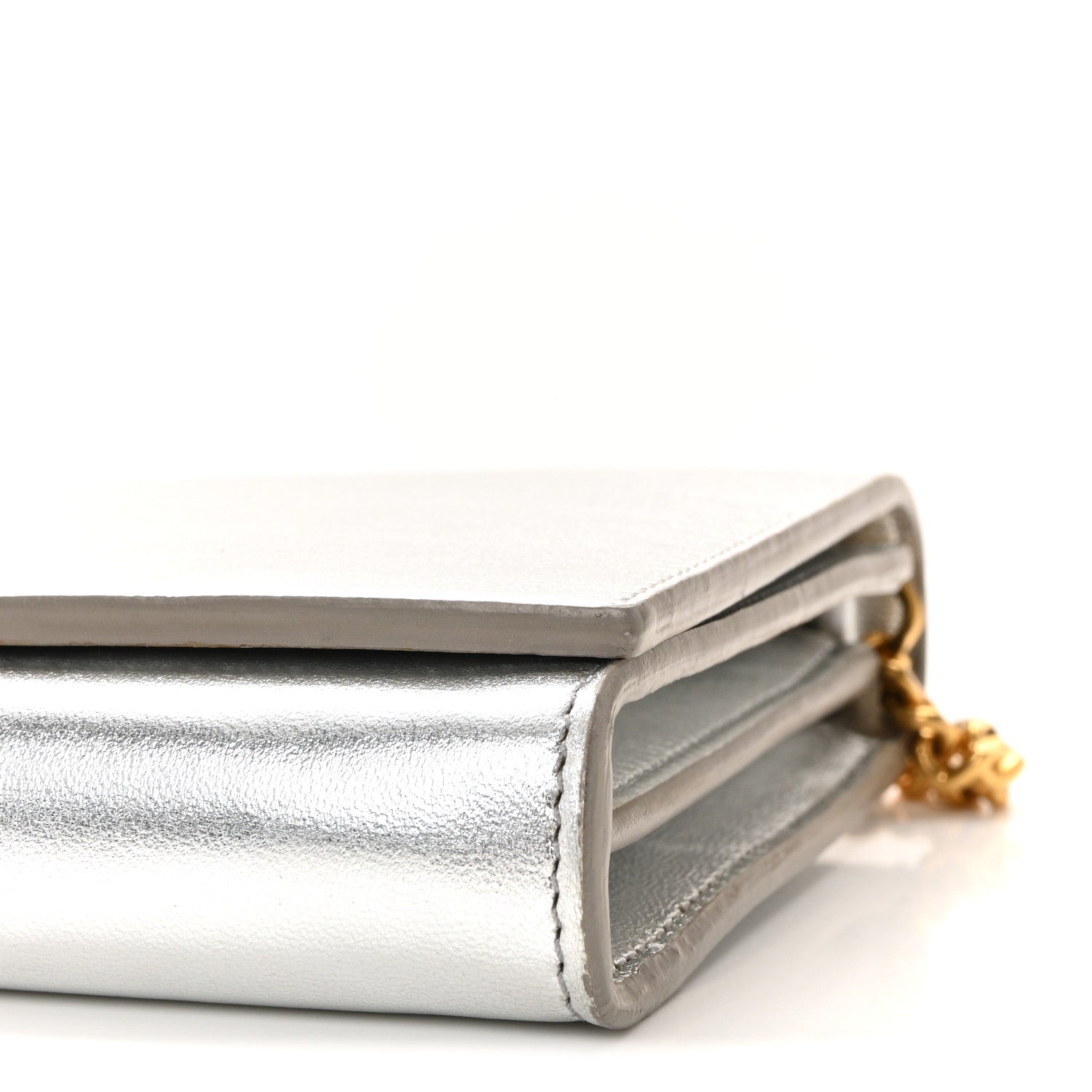 Metallic Grained Calfskin Classic Letters Chain Wallet Argento