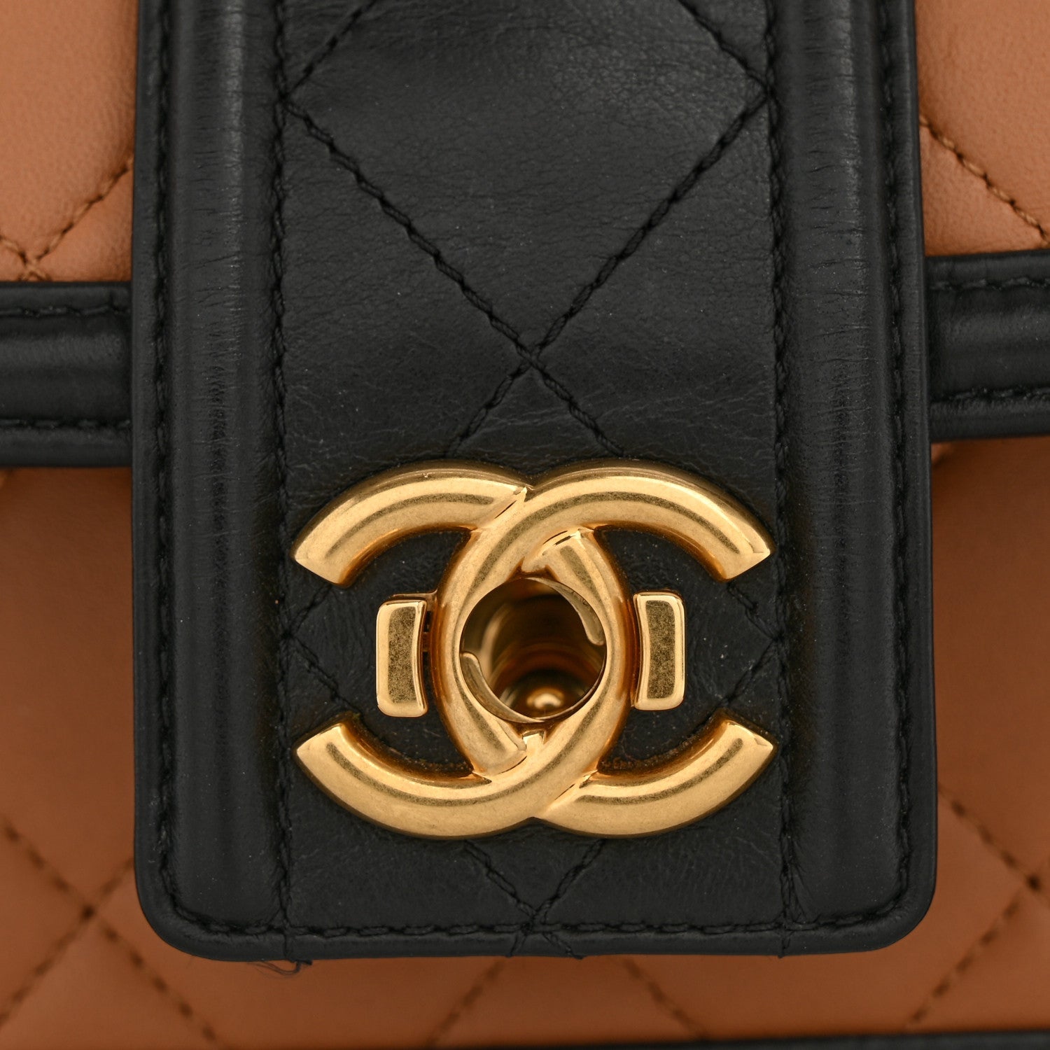Lambskin Quilted Medium Elegant CC Flap Dark Beige Black