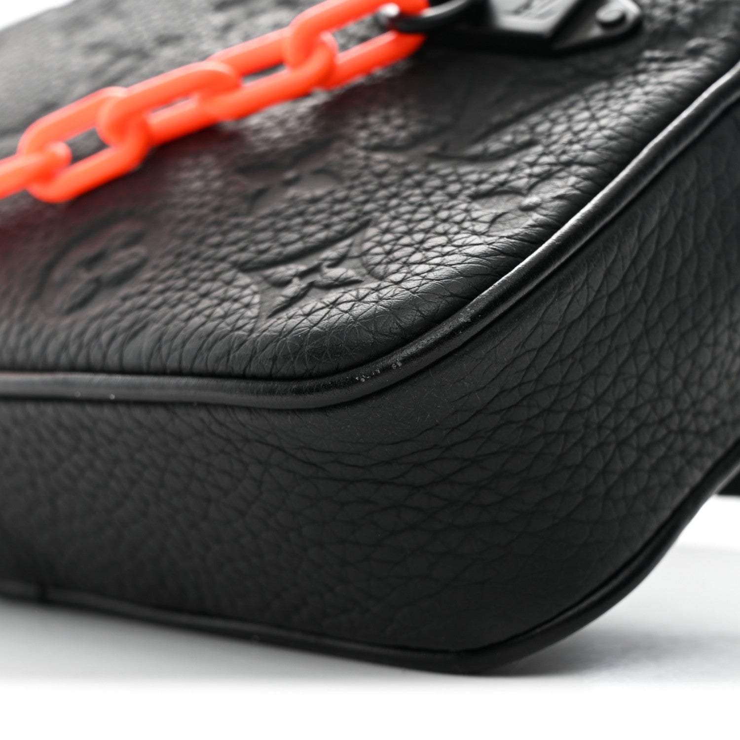 Taurillon Monogram Uniformes Solar Ray Soft Pochette Volga Belt Bag Black