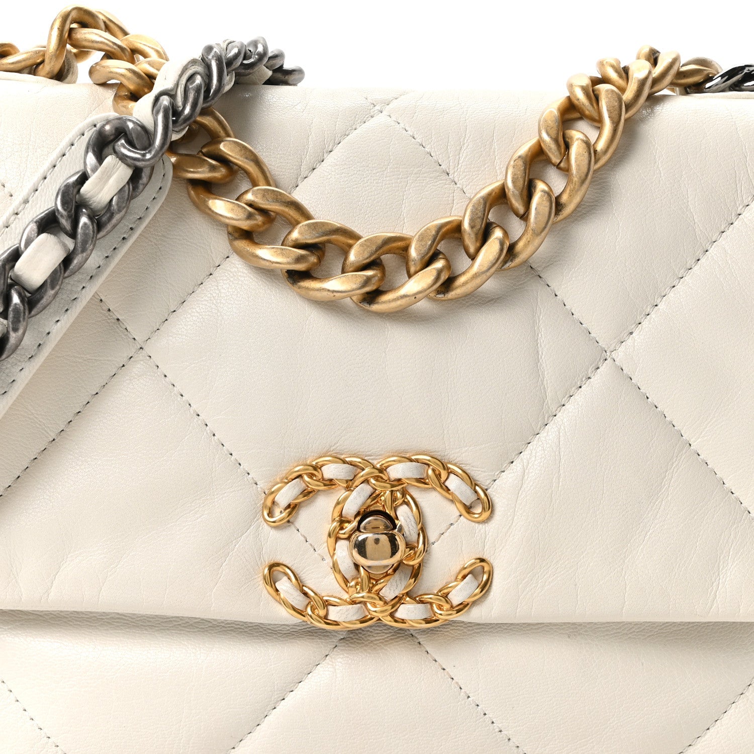 Goatskin Quilted Medium Chanel 19 Flap White