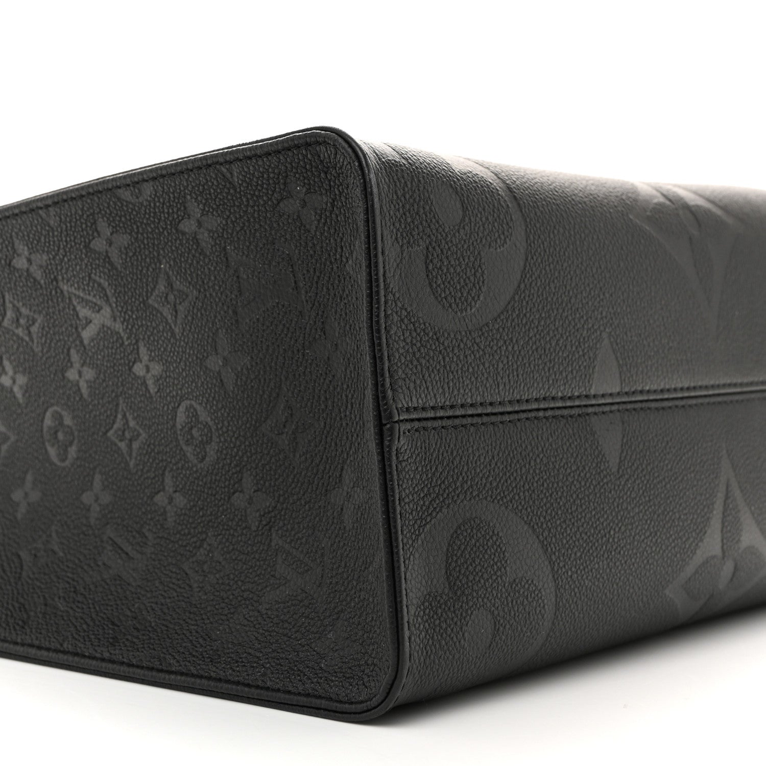 Empreinte Monogram Giant Onthego MM Black