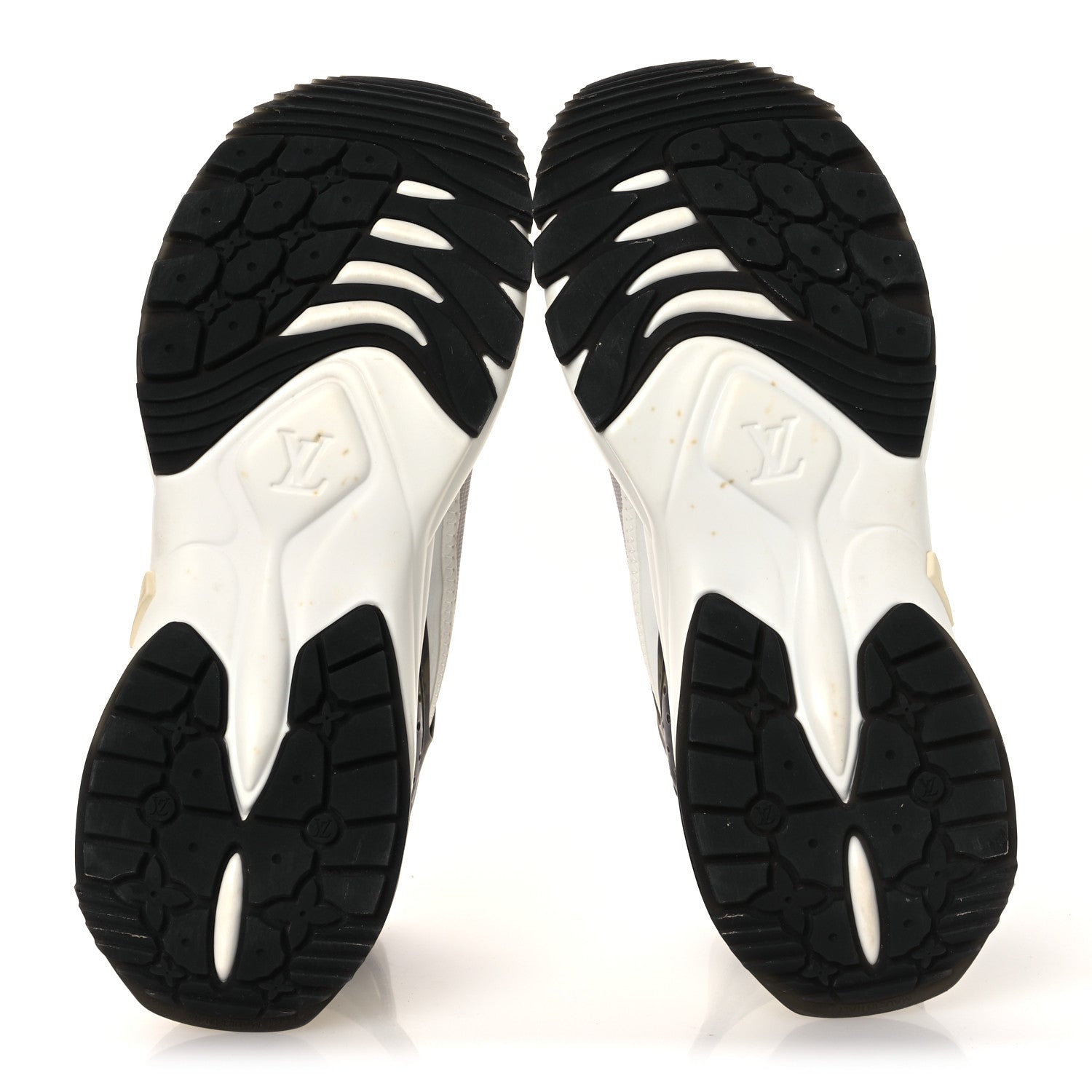 Monogram Calfskin Run 55 Sneakers 38 White